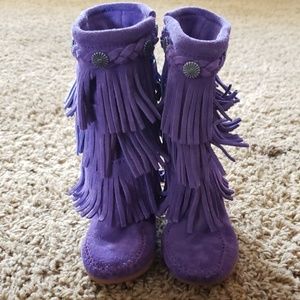 Minnetonka fringe boots